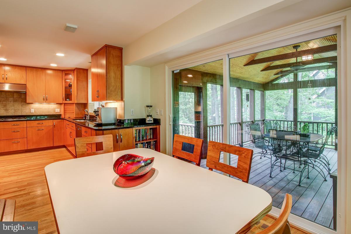 11105 Glade Drive Reston, VA 20191 - Photo 8 of 30 Charming Breakfast Room opens to Porch
