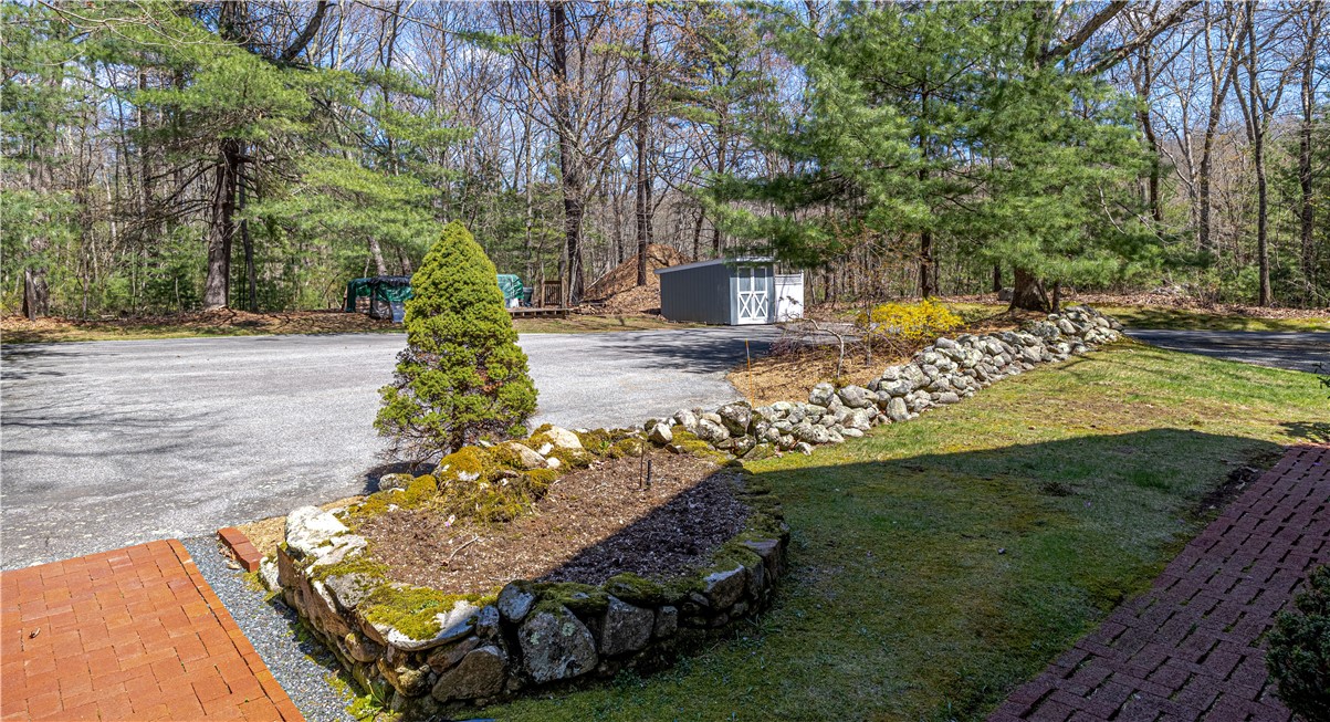 282 Byron Randall Road Scituate, RI 02857 - Photo 6 of 40