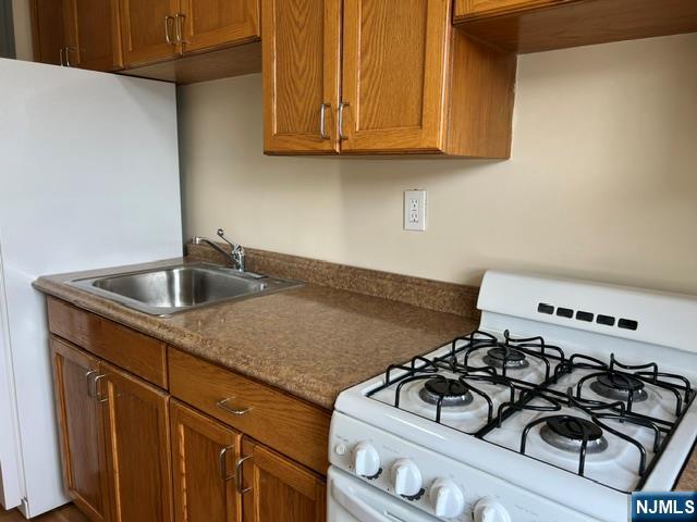 9 A South Maple Avenue Park Ridge, NJ 07656 - Photo 4 of 8