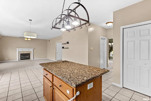 $399,000 | 6314 North Fieldtree Court, Peoria, IL 61615