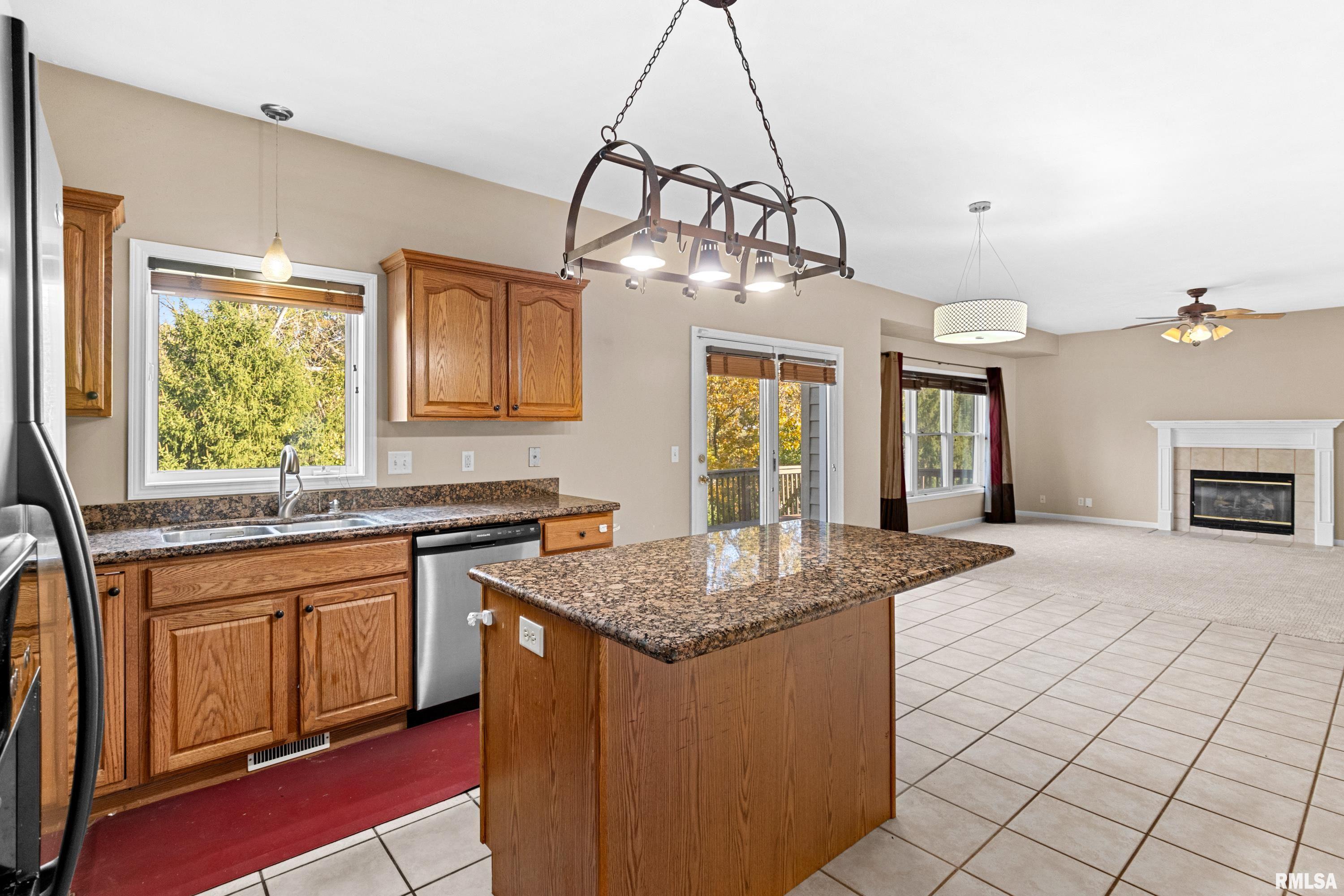 6314 North Fieldtree Court Peoria, IL 61615 - Photo 15 of 55