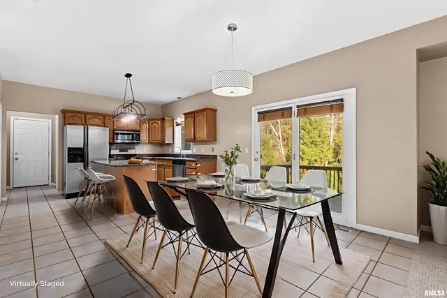 $399,000 | 6314 North Fieldtree Court, Peoria, IL 61615