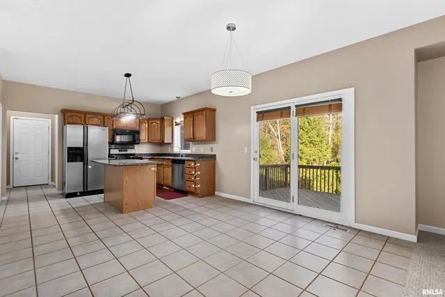 $399,000 | 6314 North Fieldtree Court, Peoria, IL 61615