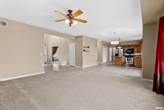 $399,000 | 6314 North Fieldtree Court, Peoria, IL 61615