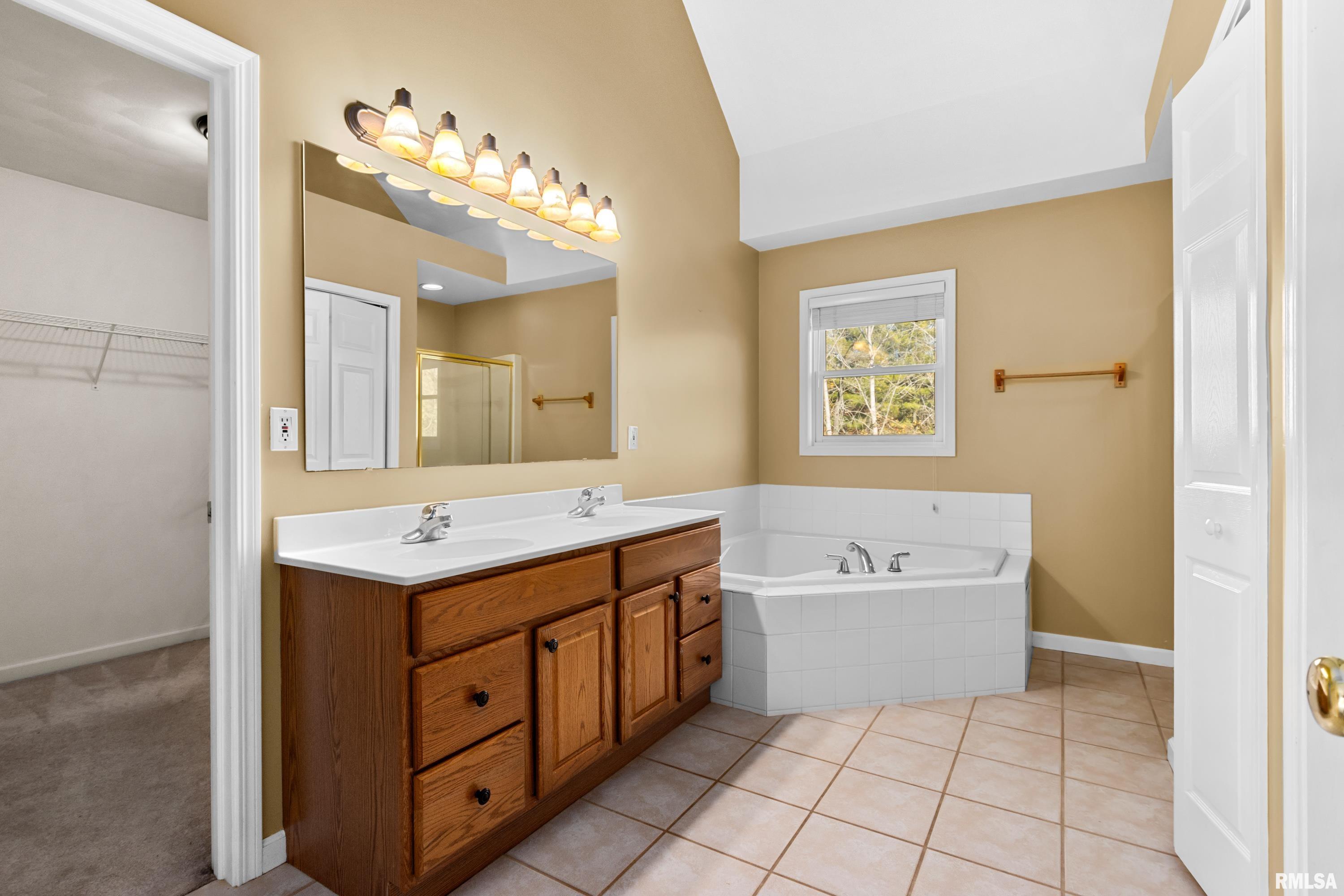 6314 North Fieldtree Court Peoria, IL 61615 - Photo 29 of 55