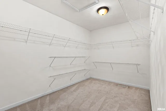 $399,000 | 6314 North Fieldtree Court, Peoria, IL 61615