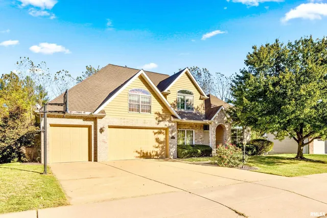 $399,000 | 6314 North Fieldtree Court, Peoria, IL 61615