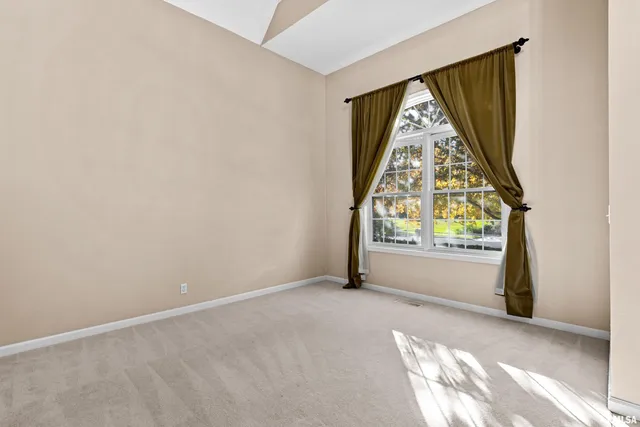 $399,000 | 6314 North Fieldtree Court, Peoria, IL 61615