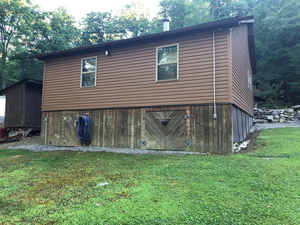 437 Wood Road Shelocta, PA 15774 - Photo 4 of 9
