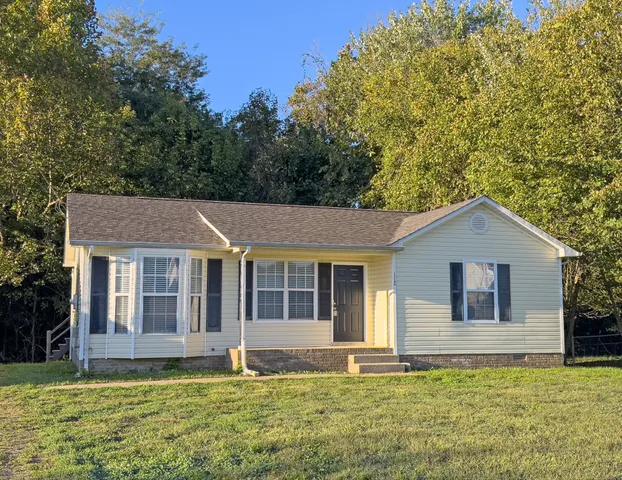 $1,230 | 112 Grant Avenue, Oak Grove, KY 42262