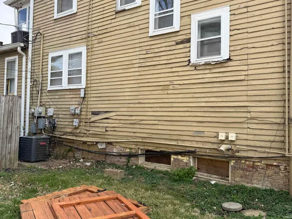 $139,000 | 1414 Southeast 1st Street, Evansville, IN 47713