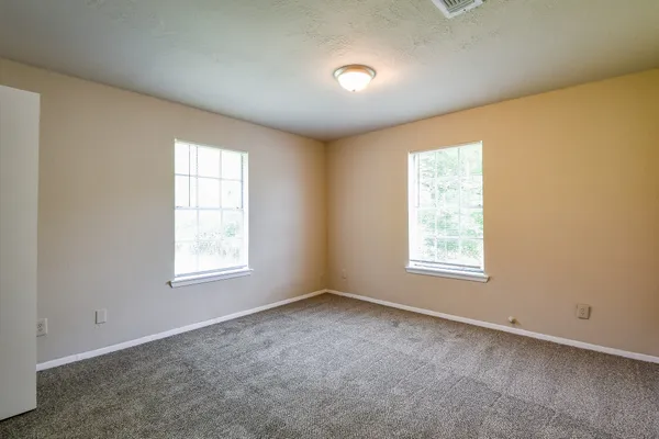 $1,620 | 3210 Ridgefield Road, La Porte, TX 77571