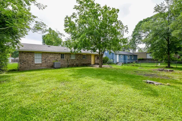 $1,620 | 3210 Ridgefield Road, La Porte, TX 77571