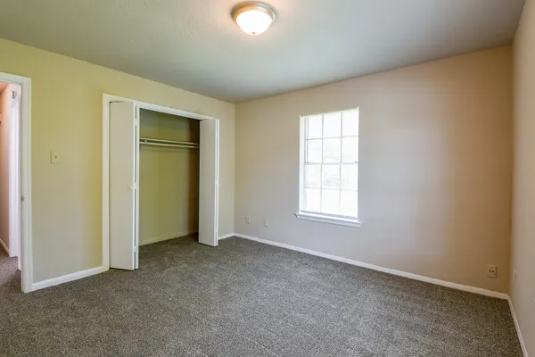 $1,620 | 3210 Ridgefield Road, La Porte, TX 77571