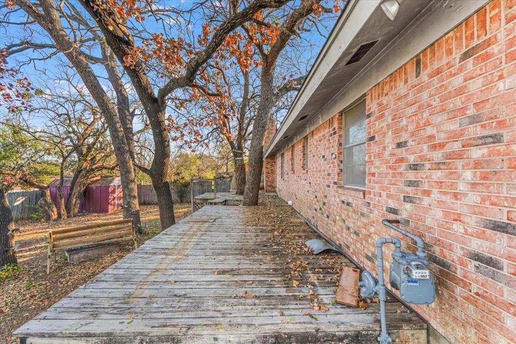 601 State Street Weatherford, TX 76086 - Photo 29 of 38 a view of pathway along with trees