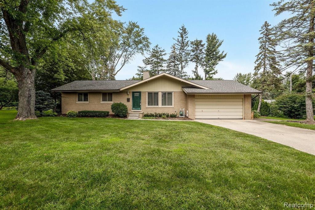 34242 Freedom Road Farmington, MI 48335 - Photo 31 of 32