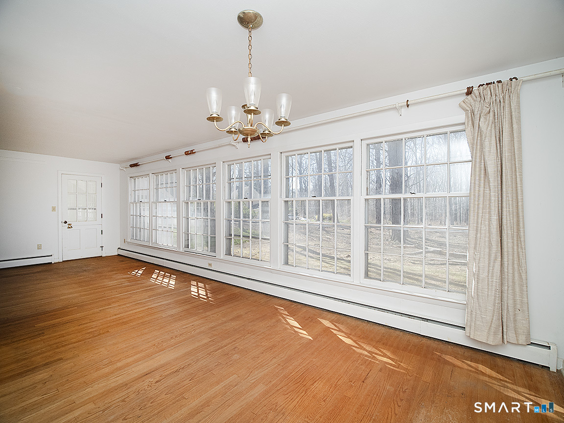 33 Fairground Road Woodbridge, CT 06525 - Photo 11 of 35