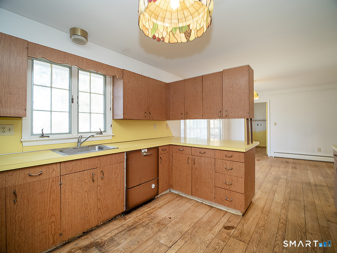 33 Fairground Road Woodbridge, CT 06525 - Photo 14 of 35