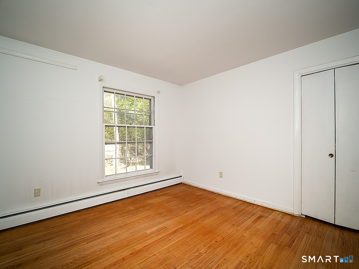 33 Fairground Road Woodbridge, CT 06525 - Photo 18 of 35 Bedroom 1