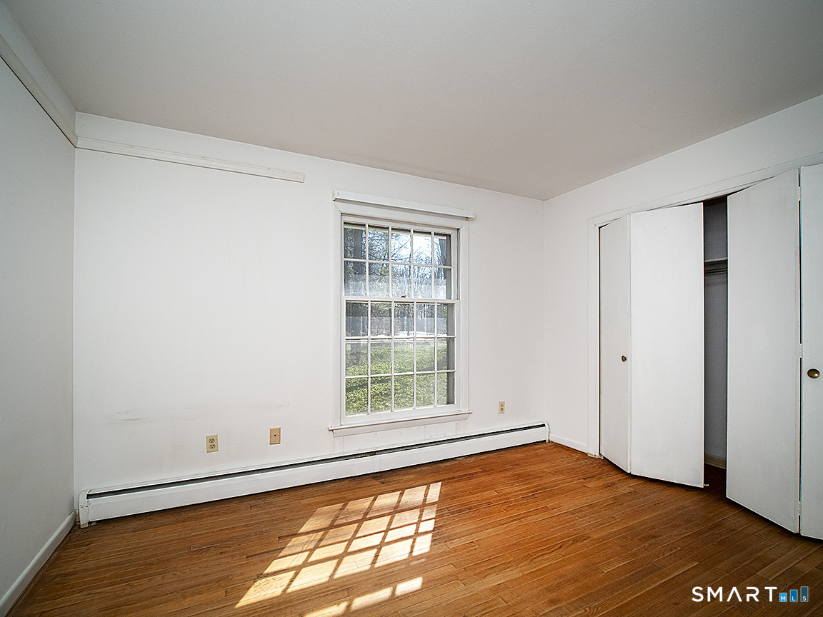 33 Fairground Road Woodbridge, CT 06525 - Photo 20 of 35 Bedroom 2