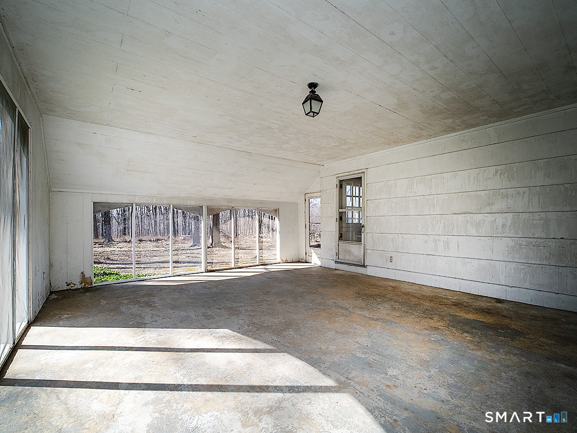 33 Fairground Road Woodbridge, CT 06525 - Photo 30 of 35 Screened-In Porch