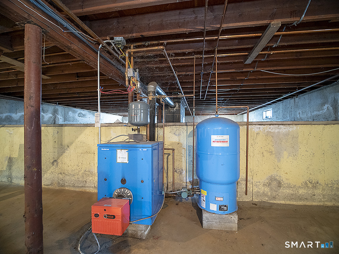 33 Fairground Road Woodbridge, CT 06525 - Photo 35 of 35 Well maintained mechanicals