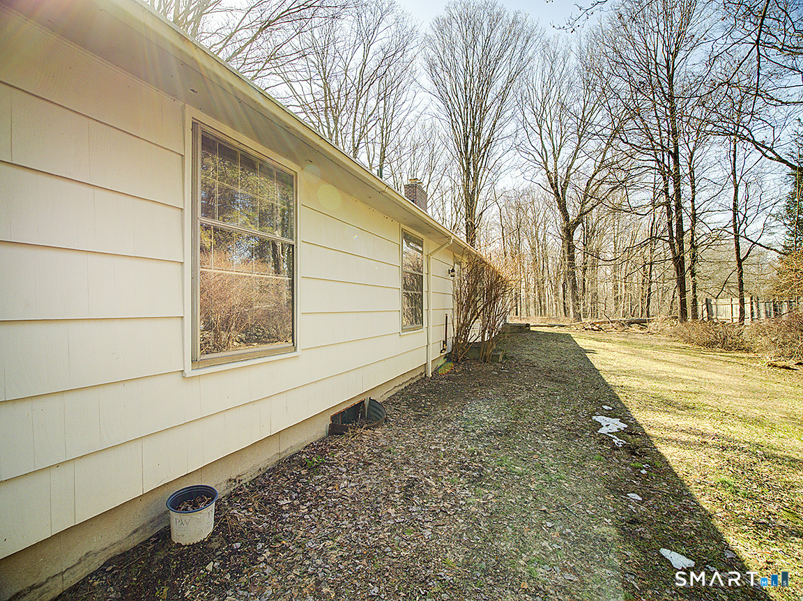 33 Fairground Road Woodbridge, CT 06525 - Photo 4 of 35