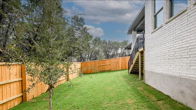 $469,900 | 208 High Rock Pass, Kyle, TX 78640