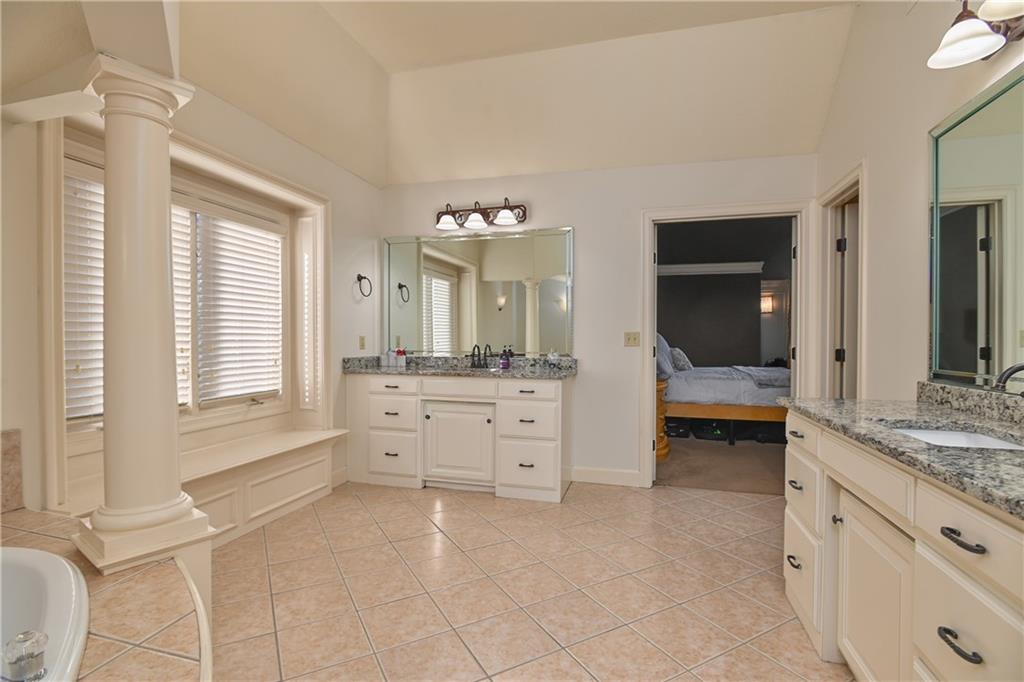 14500 Perry Street Overland Park, KS 66221 - Photo 30 of 58