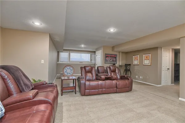 $749,900 | 14500 Perry Street, Overland Park, KS 66221