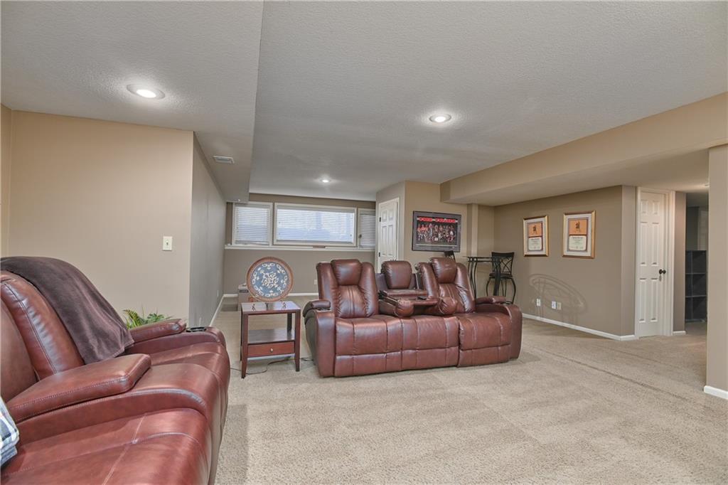 14500 Perry Street Overland Park, KS 66221 - Photo 42 of 58