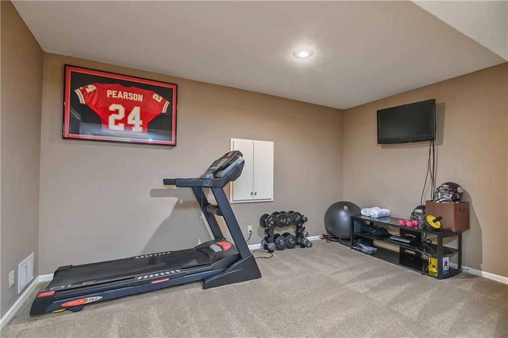 14500 Perry Street Overland Park, KS 66221 - Photo 43 of 58