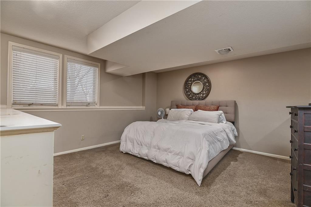 14500 Perry Street Overland Park, KS 66221 - Photo 44 of 58