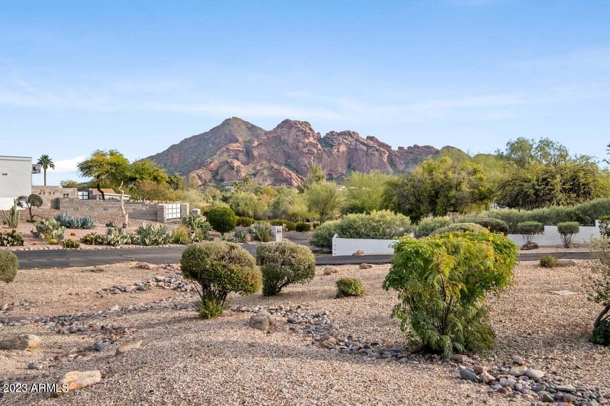 6520 North Mountain View Road Paradise Valley, AZ 85253 - Photo 1 of 29 View from front of home