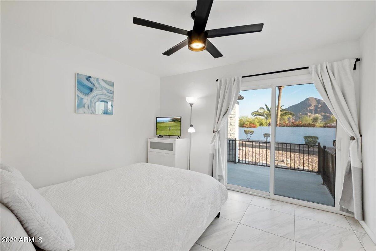6520 North Mountain View Road Paradise Valley, AZ 85253 - Photo 14 of 29 12-Bedroom
