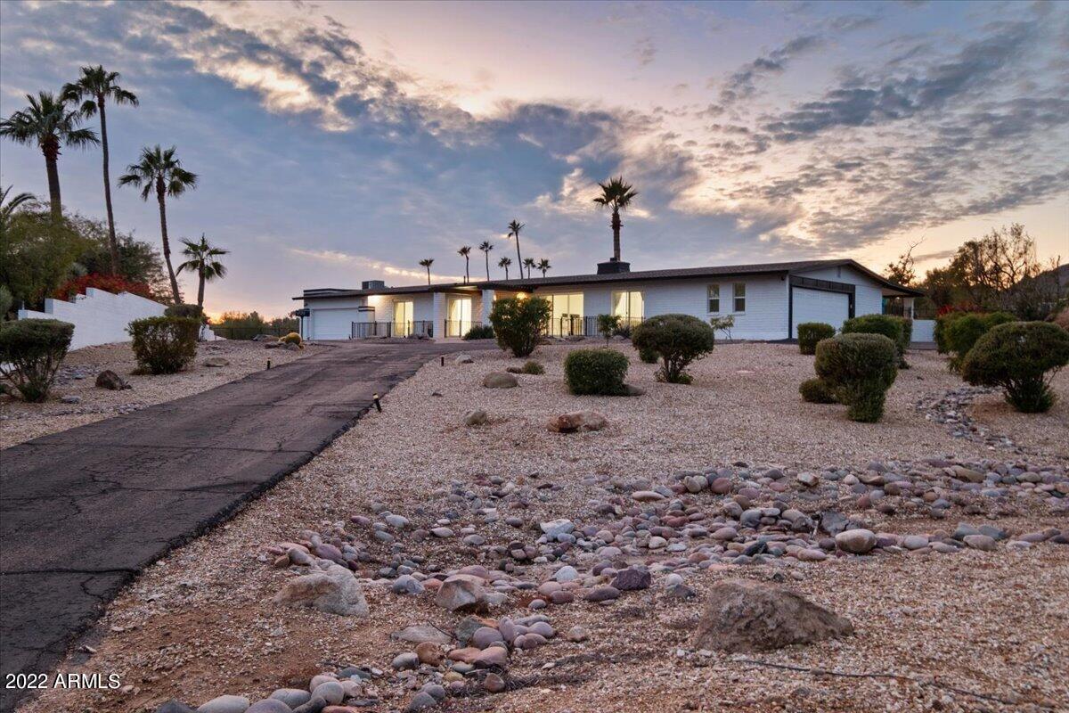 6520 North Mountain View Road Paradise Valley, AZ 85253 - Photo 28 of 29 01-Contempory Home