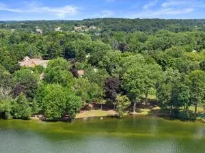 $3,700,000 | W343N6205 South Bayview Road, Oconomowoc, WI 53066