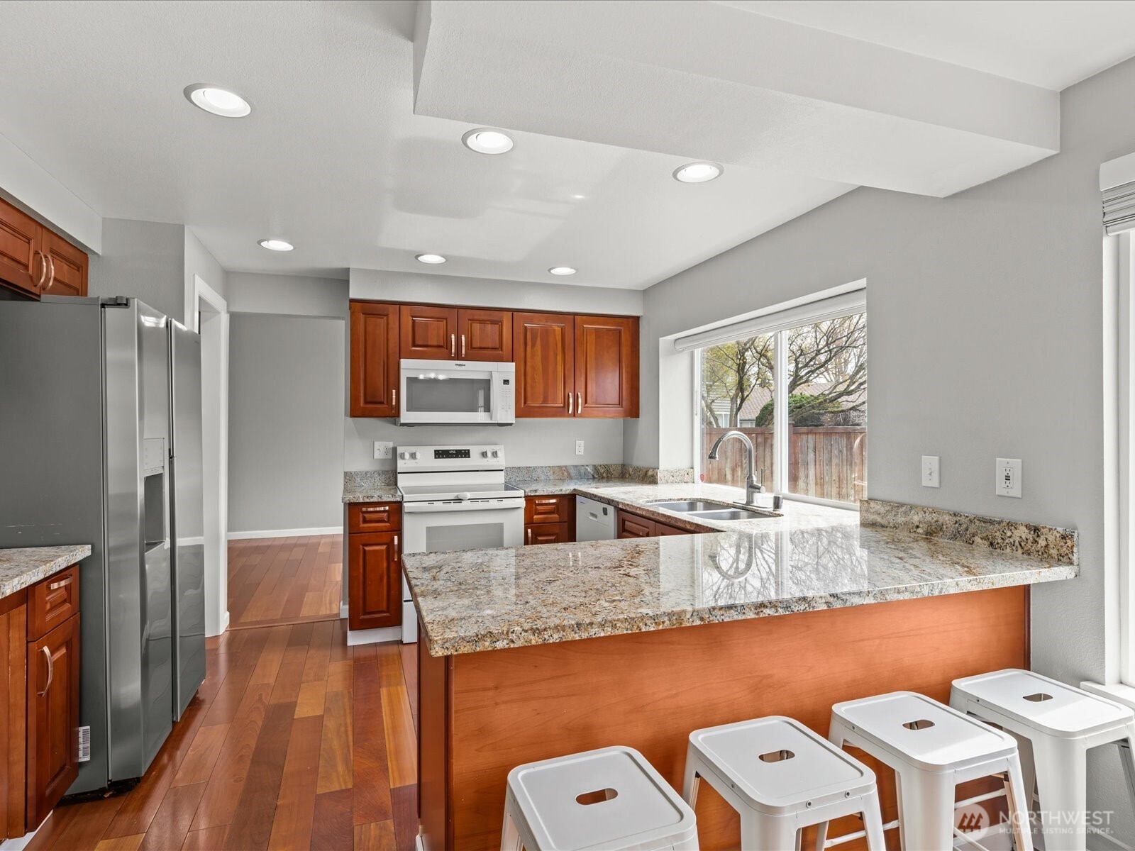 1027 Southwest 348th Place Federal Way, WA 98023 - Photo 15 of 32
