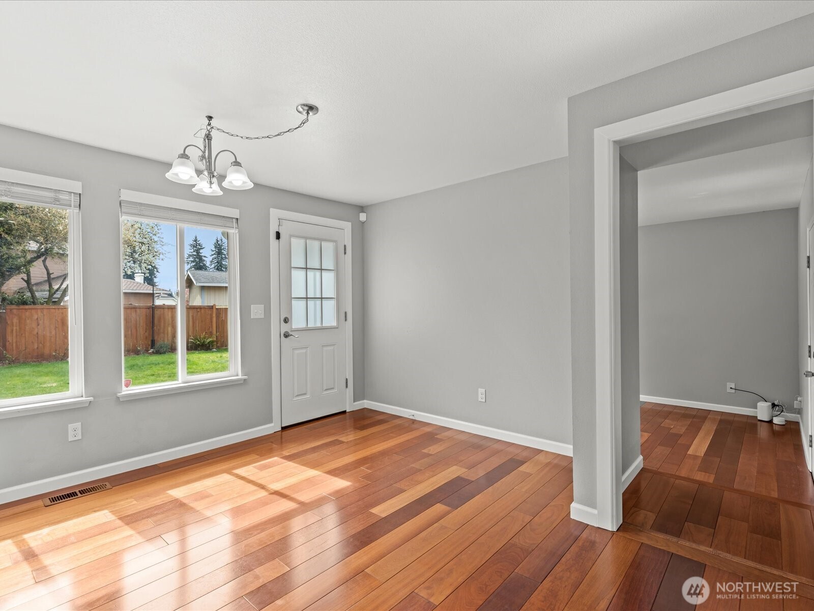 1027 Southwest 348th Place Federal Way, WA 98023 - Photo 16 of 32
