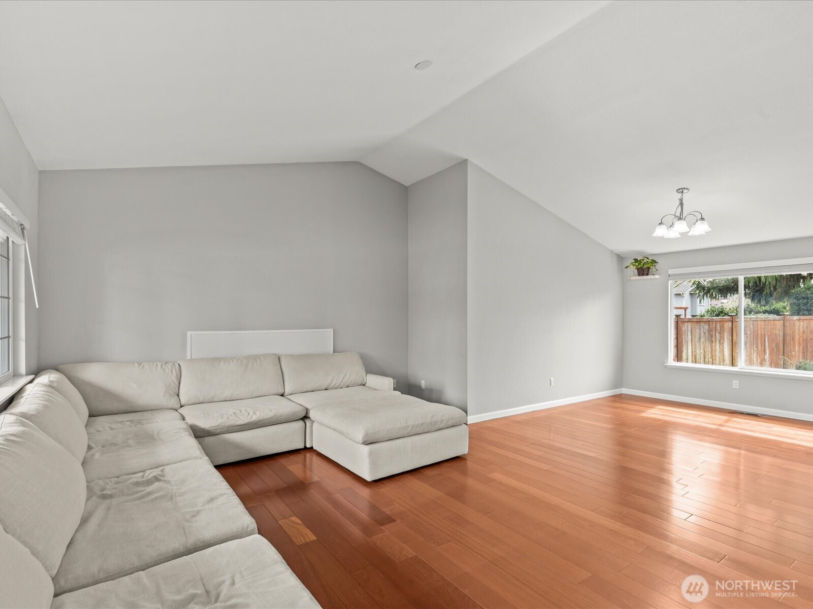 1027 Southwest 348th Place Federal Way, WA 98023 - Photo 7 of 32