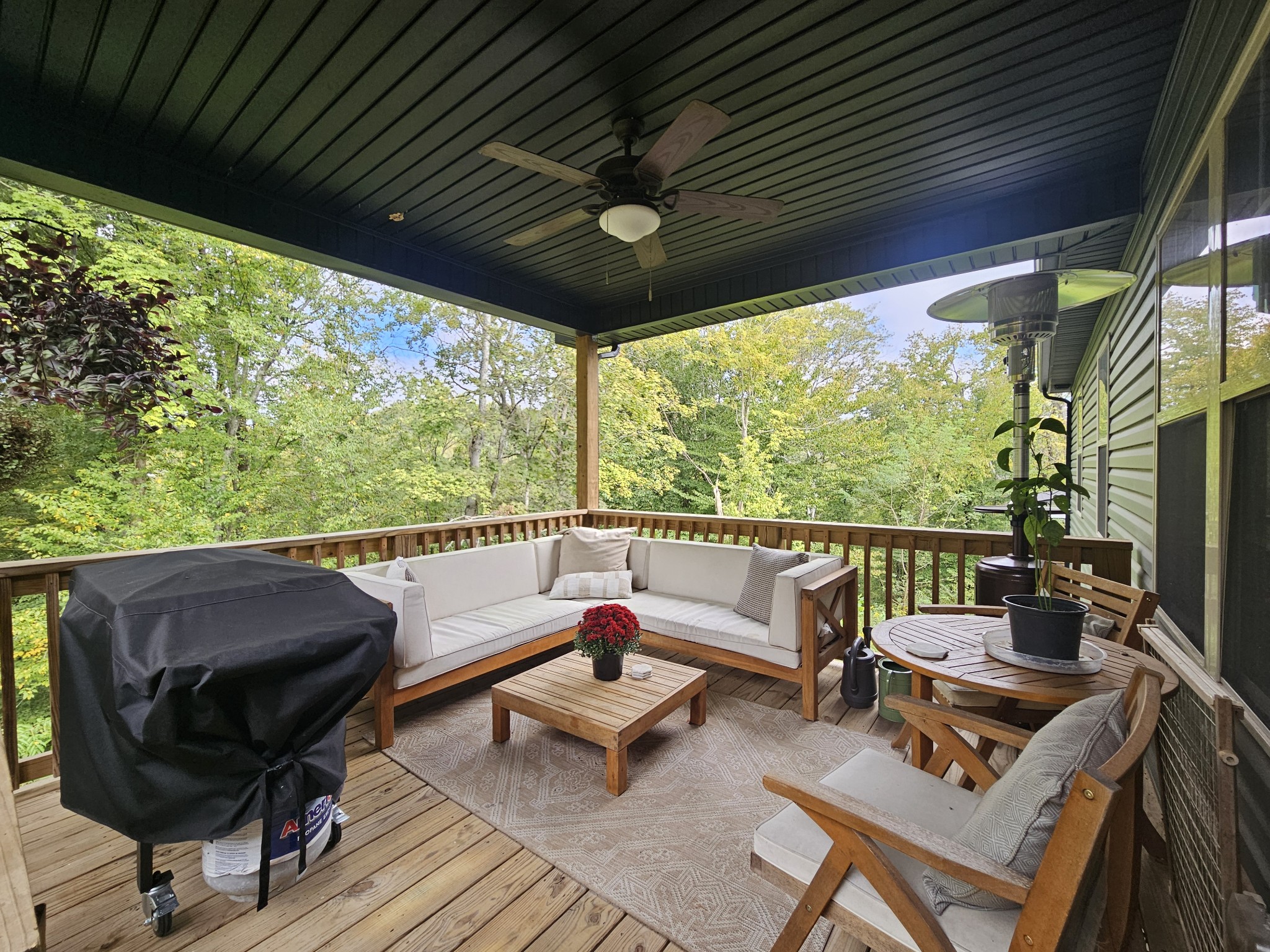 1129 Racker Drive Clarksville, TN 37043 - Photo 11 of 12 a building outdoor space with seating