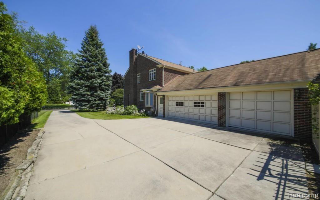 1021 Audubon Road Grosse Pointe, MI 48230 - Photo 16 of 18 32-photo-web-1680x1050-230223.jpg