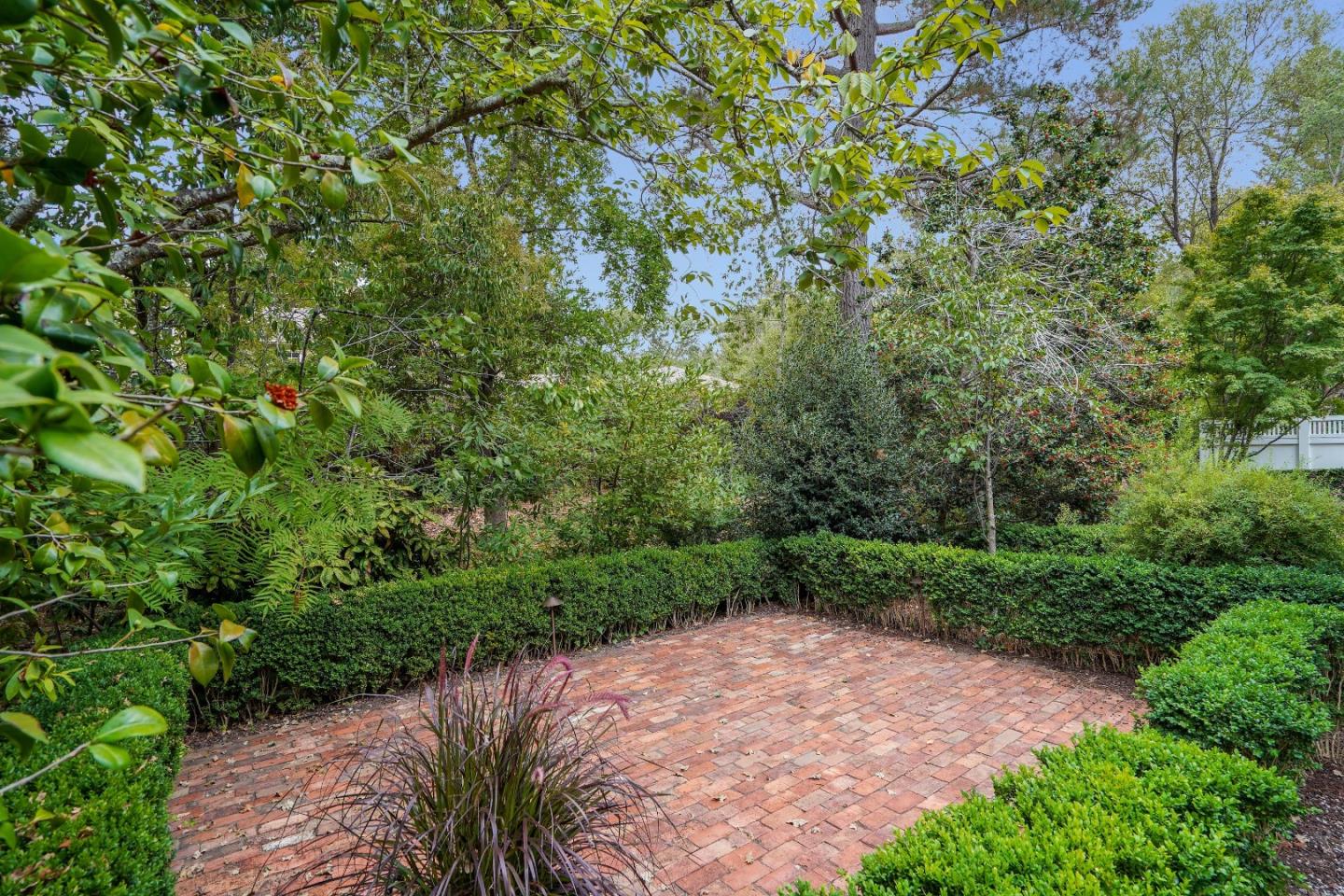 2240 Redington Road Hillsborough, CA 94010 - Photo 27 of 29 Gallery Image 27