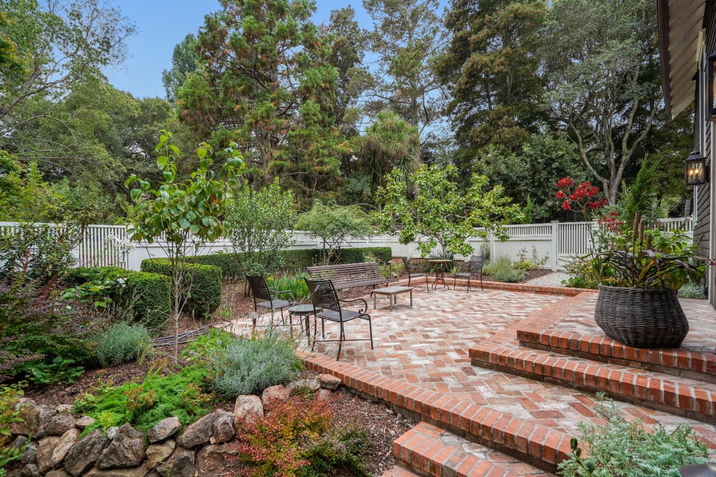 2240 Redington Road Hillsborough, CA 94010 - Photo 9 of 29 Gallery Image 9