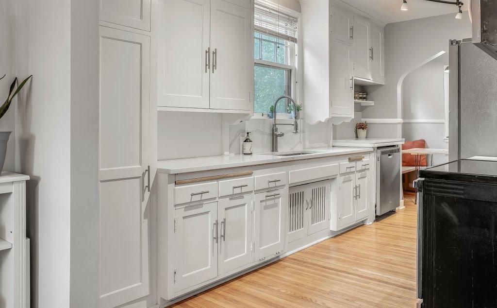 7425 York Terrace Edina, MN 55435 - Photo 14 of 41