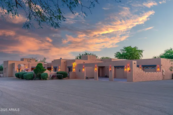 $1,090,000 | 35916 North 213th Drive, Wittmann, AZ 85361