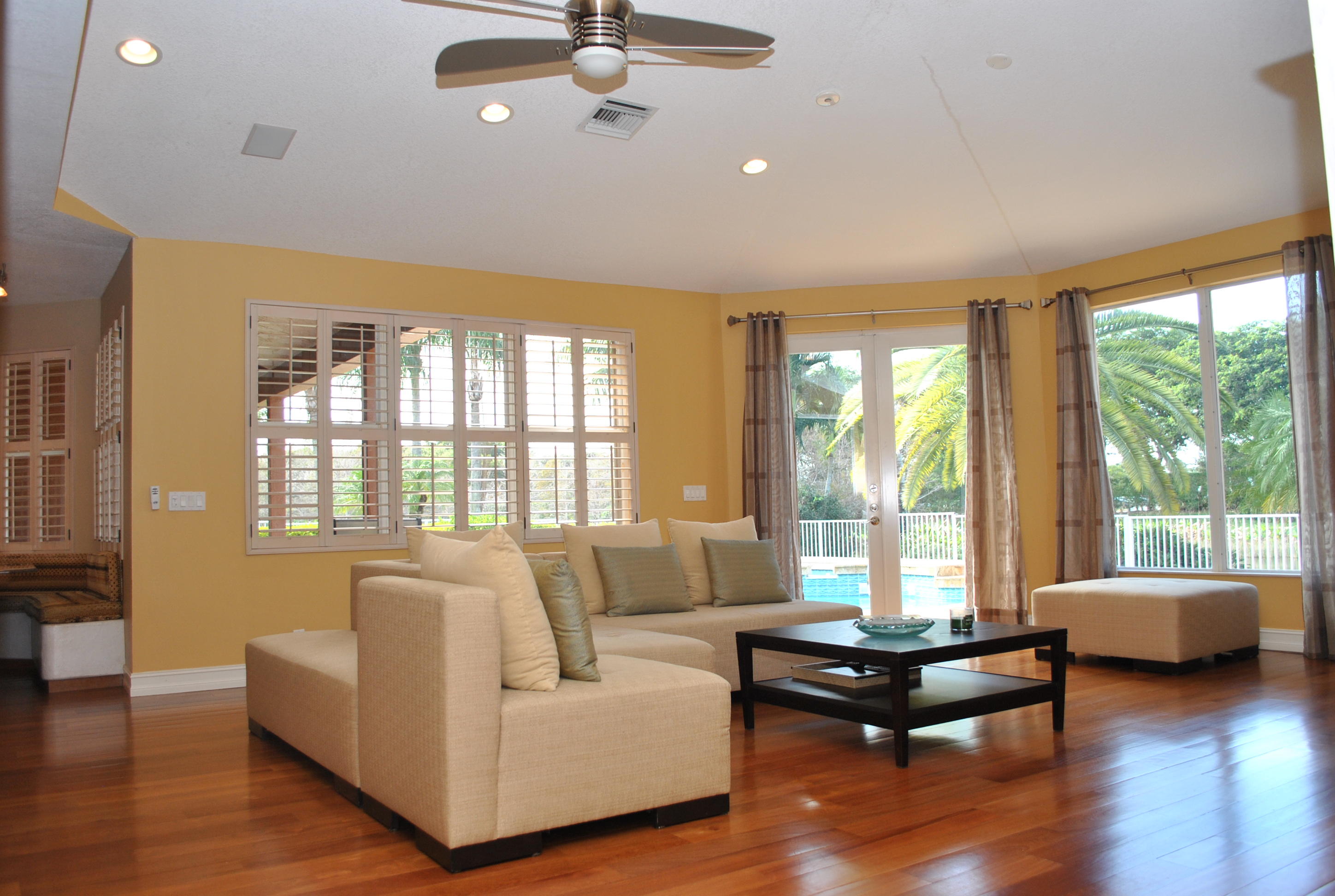 12726 Torbay Drive Boca Raton, FL 33428 - Photo 9 of 36 Family room