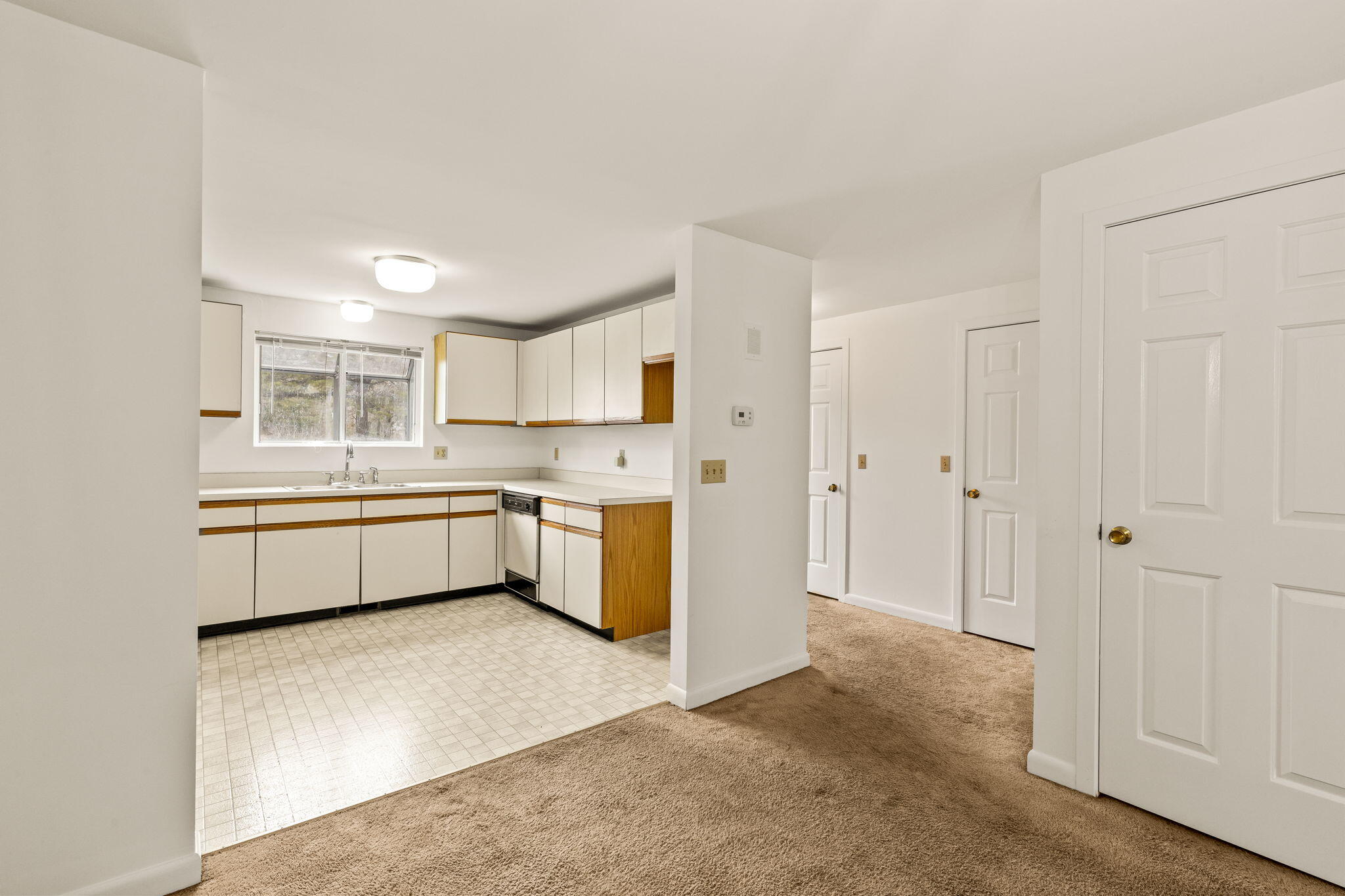 137 Shellback Way, Unit U Mashpee, MA 02649 - Photo 7 of 27 8-web-or-mls-137-shellback-way-u