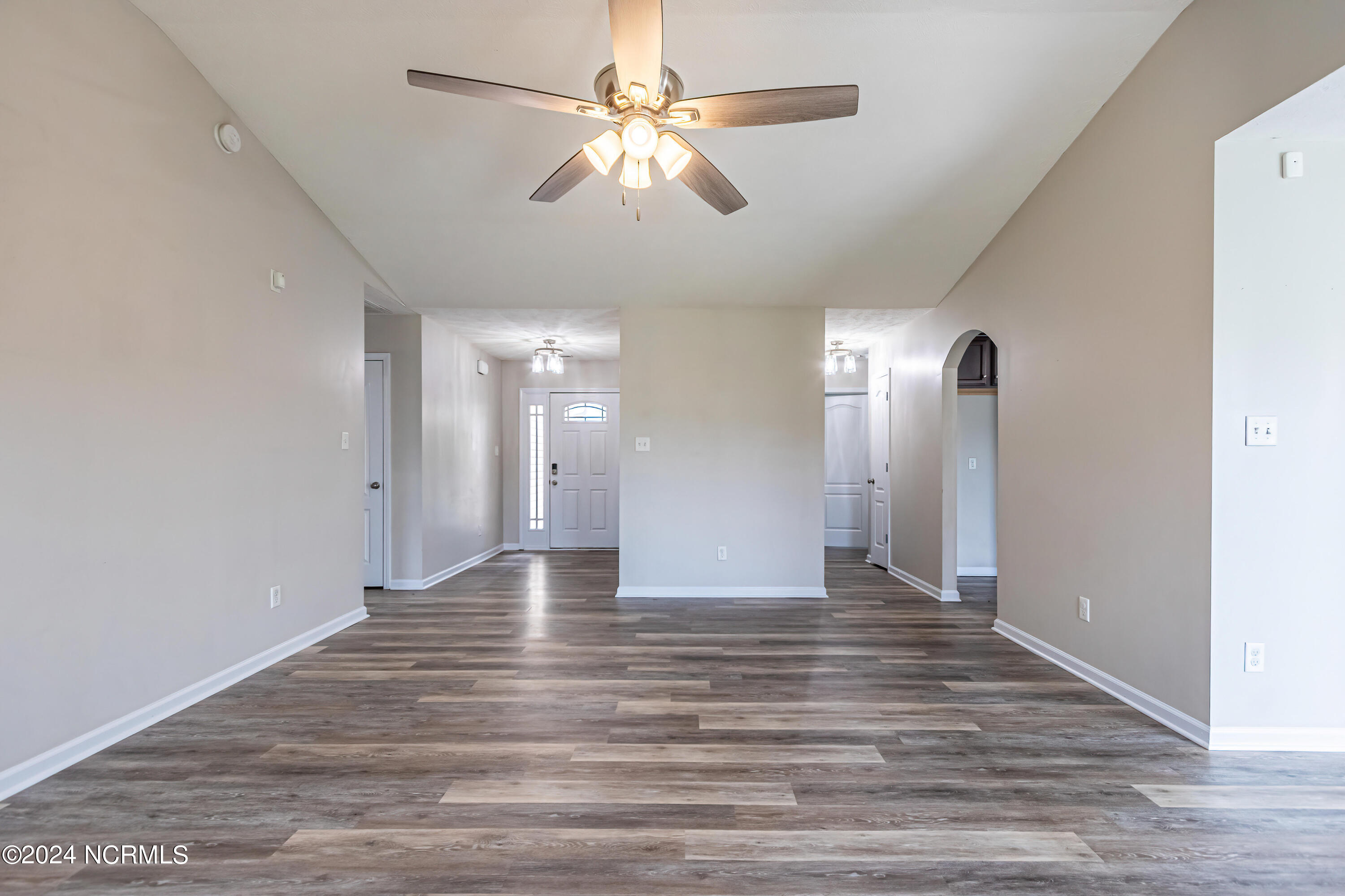 275 Merin Height Road Jacksonville, NC 28546 - Photo 5 of 41 merin living room 2
