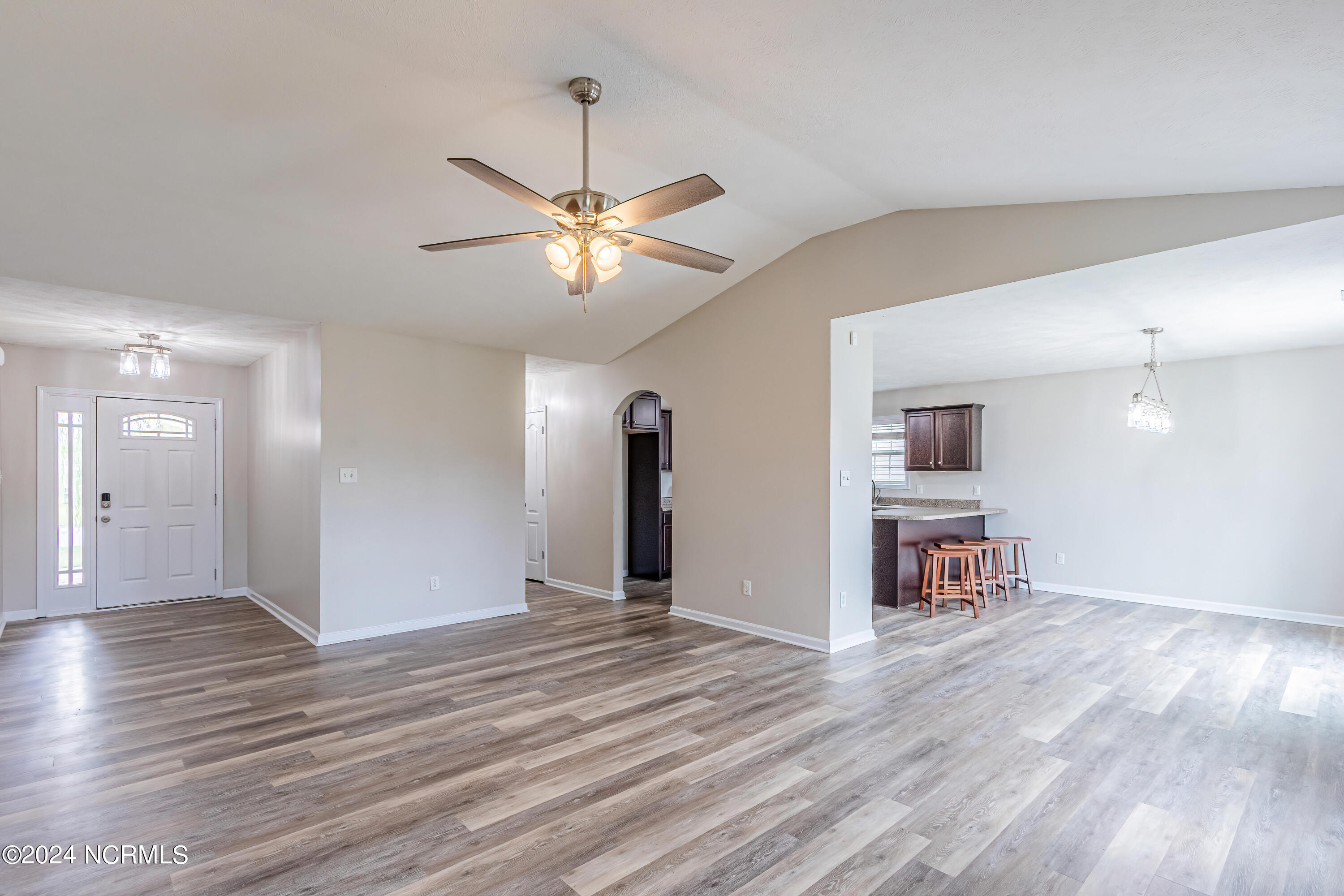 275 Merin Height Road Jacksonville, NC 28546 - Photo 7 of 41 merin living room 4